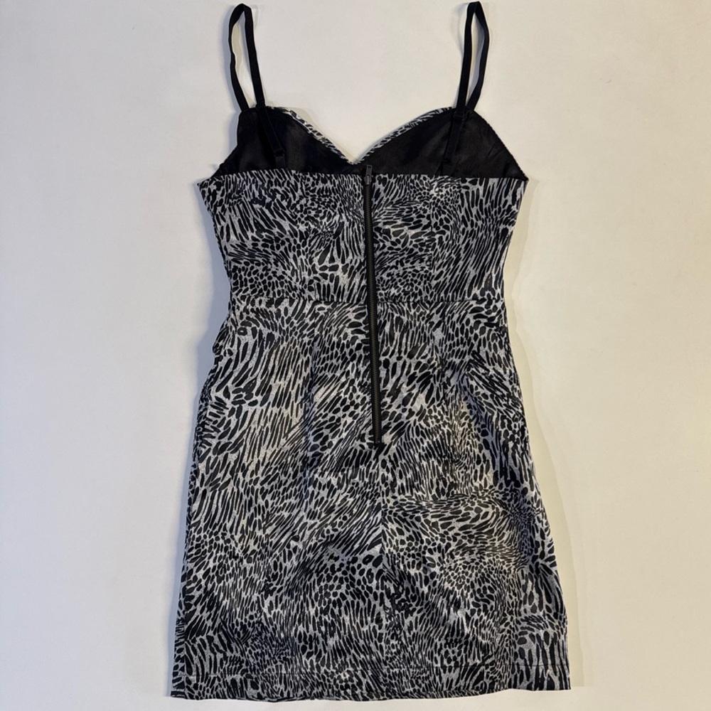 *Guess Animal Print Satin Zipper Front Dress Size 7 - Picture 2 of 4